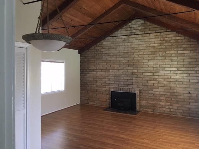 220 1/2 Massol Ave photo 4