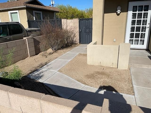 4542 N 8th St photo 2