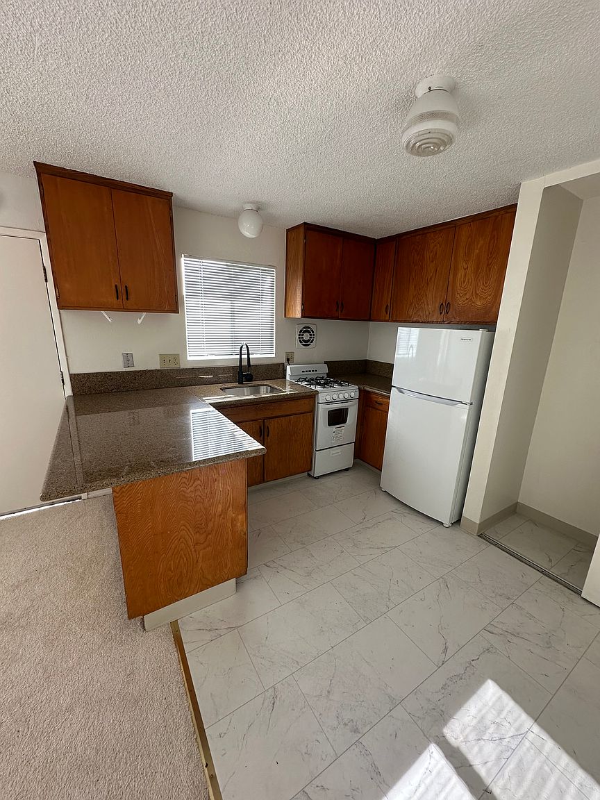 Apartments on Valencia Avenue · San Rafael photo 4