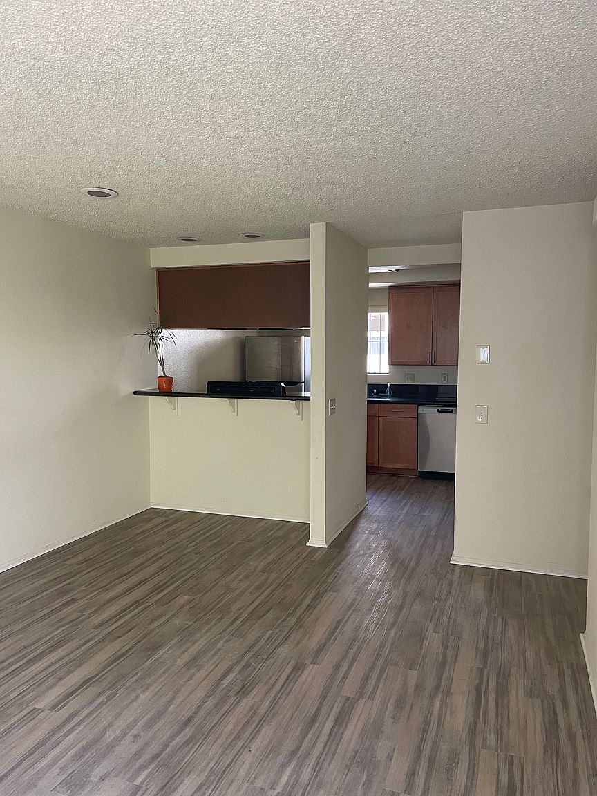 4664 Wilson Ave photo 5