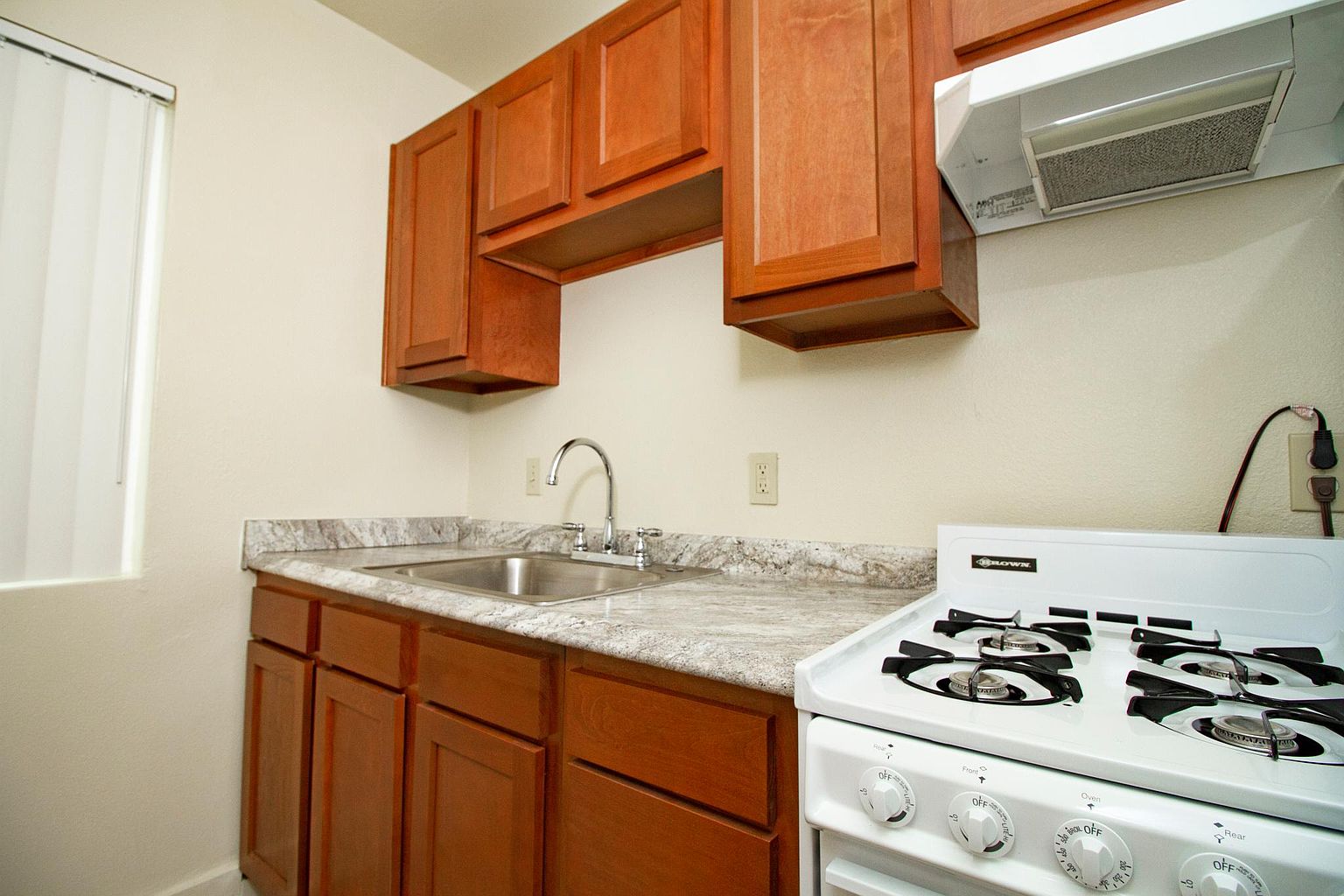 136 Euclid Ave photo 2