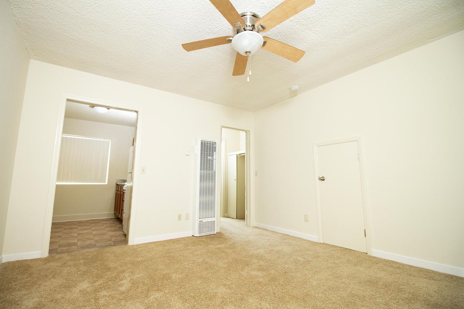 136 Euclid Ave photo 4