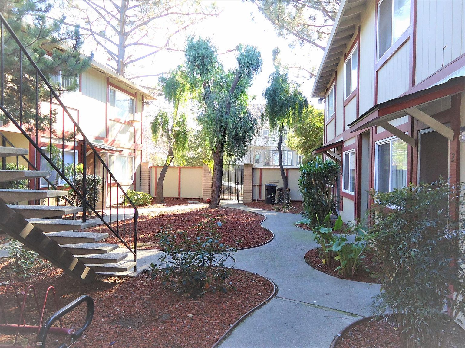 195 Reed ST 6 photo 2