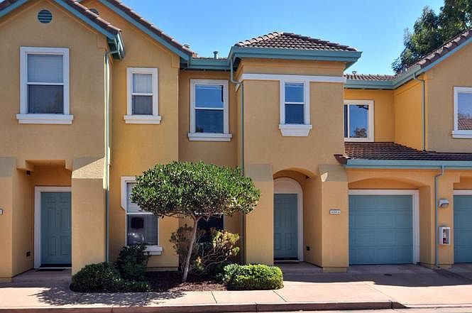 4165 Renaissance Dr photo 2
