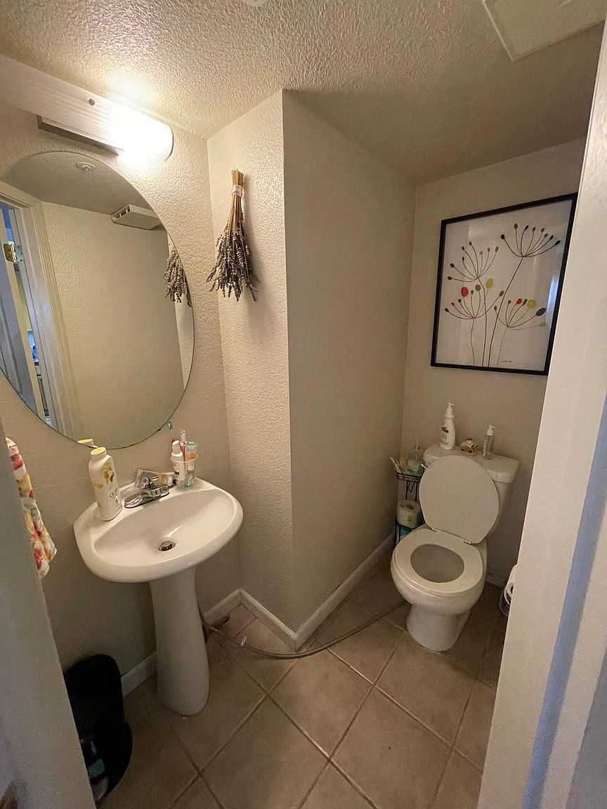4165 Renaissance Dr photo 4