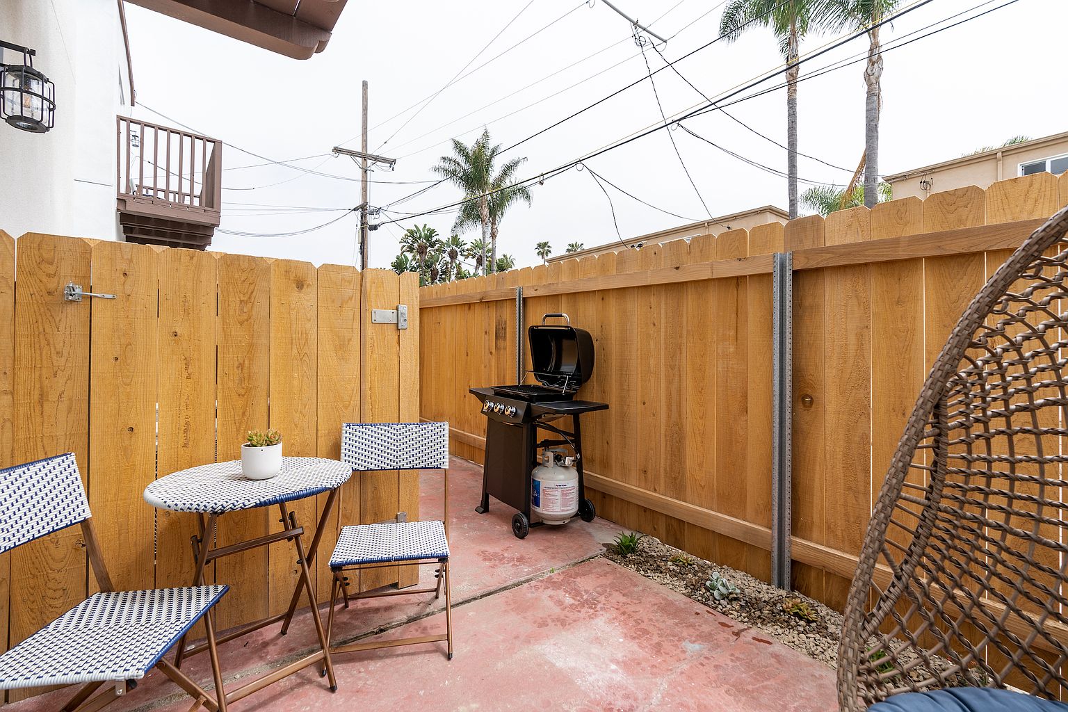 329 Rosemont St photo 4