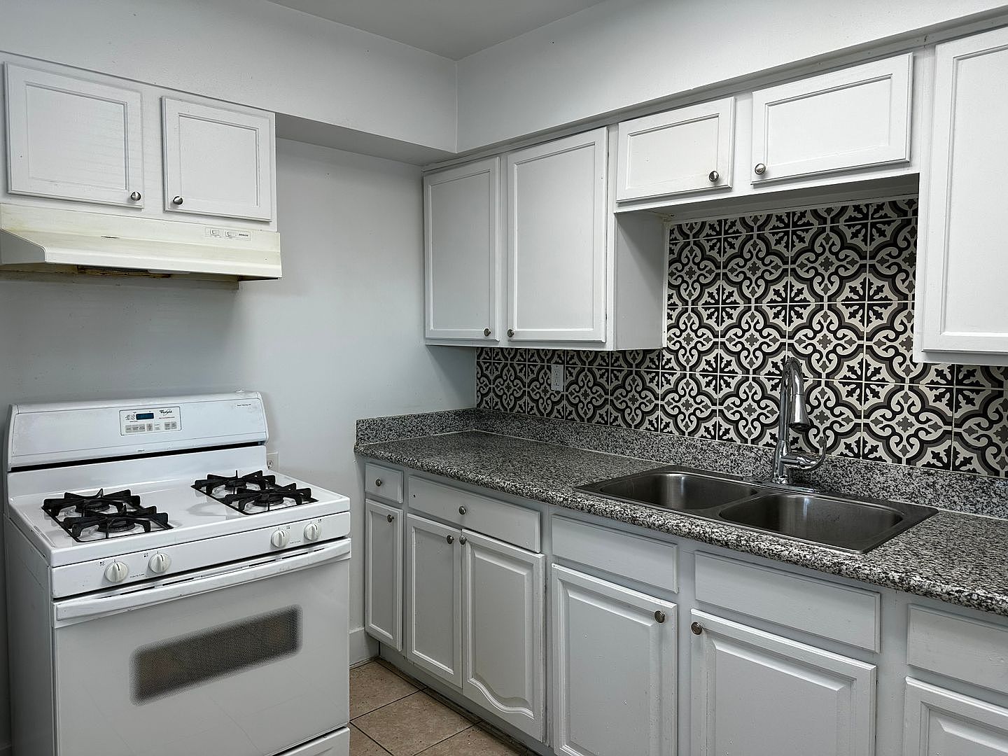 13913 N Palm St #13 photo 3