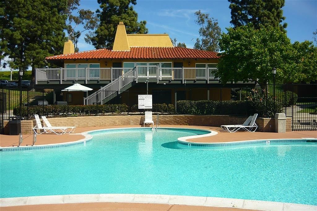 17189 W Bernardo Dr San Diego, CA 92127