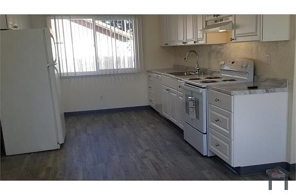 16240 Keith Way photo 2