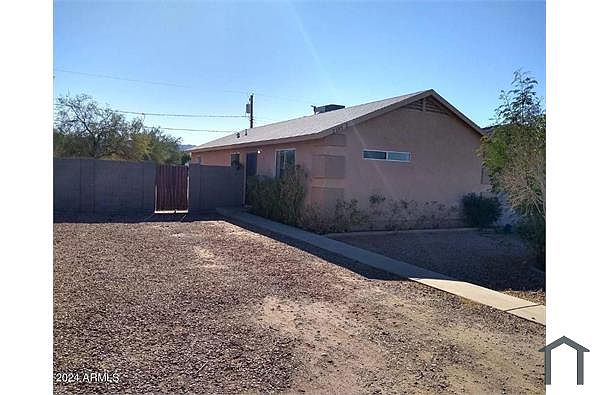 2549 E CHIPMAN Road photo 2