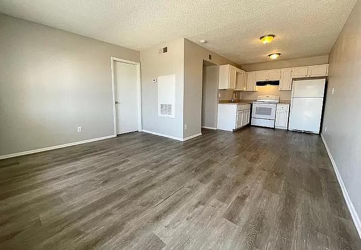 Mountain Springs Apartments photo 4