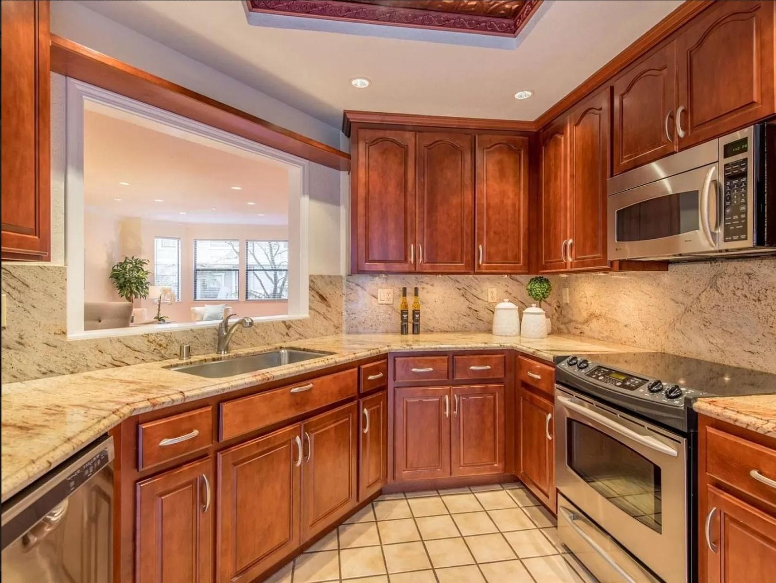 994 La Mesa Ter photo 3