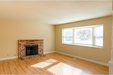 2953 Walgrove Way photo 4