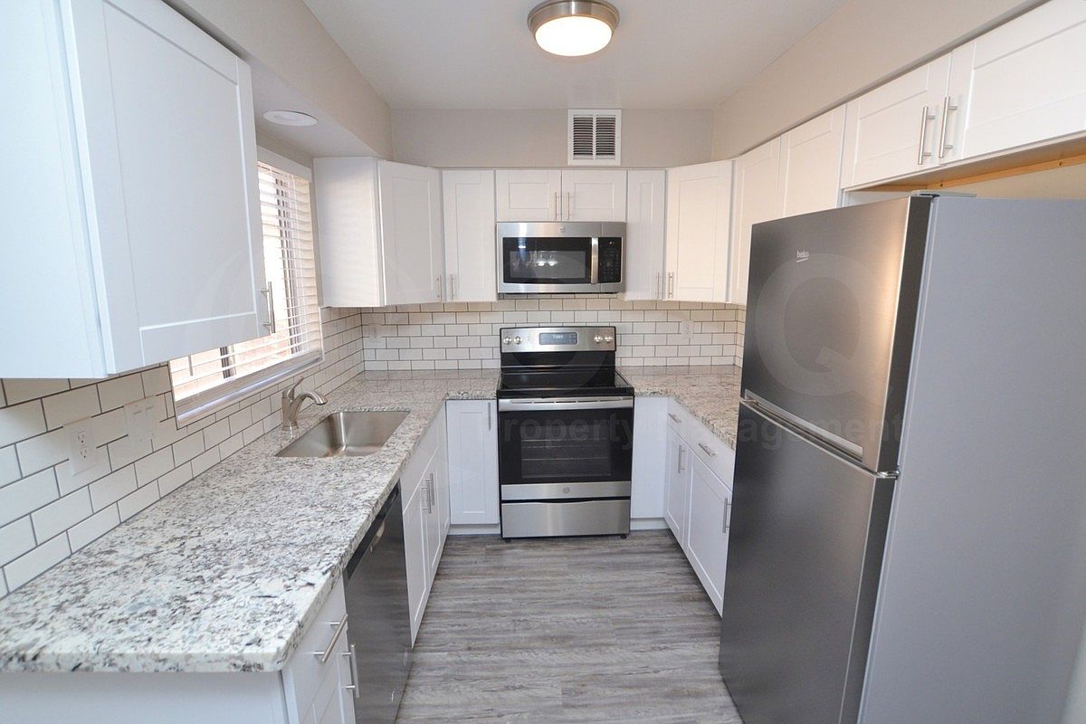 645 North Arrowhead Drive, Chandler, AZ 85224 photo 4