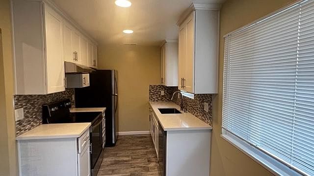 1BR/1BA Apartment on Studio Cir · San Mateo photo 2