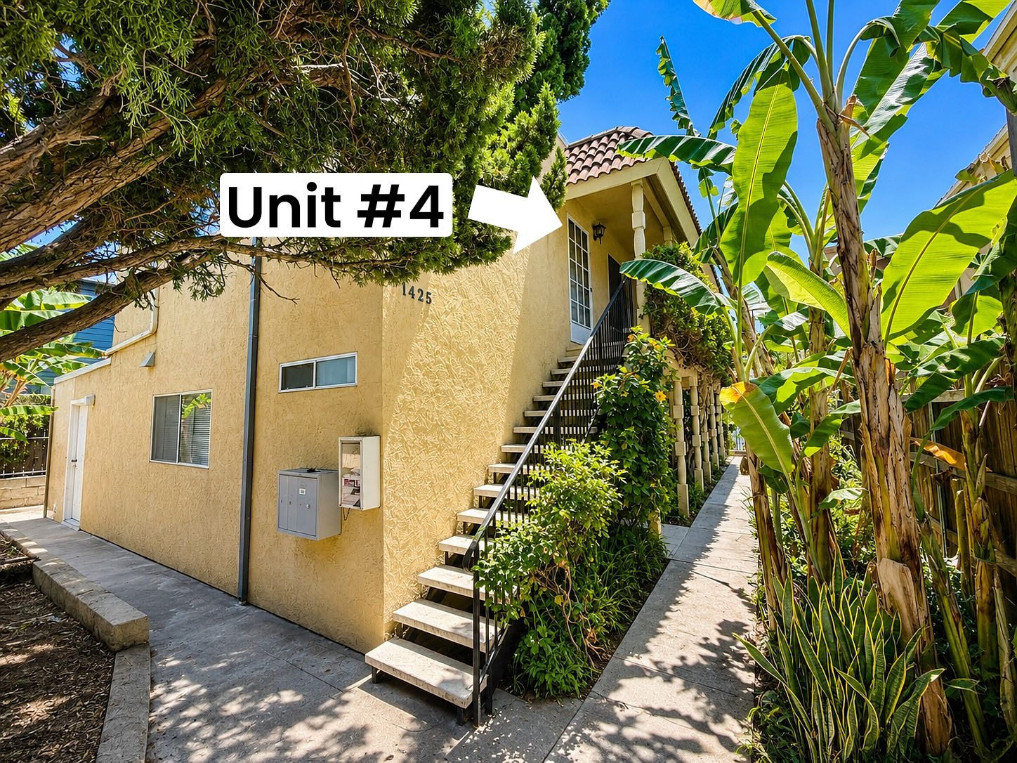 1425 Essex St photo 2