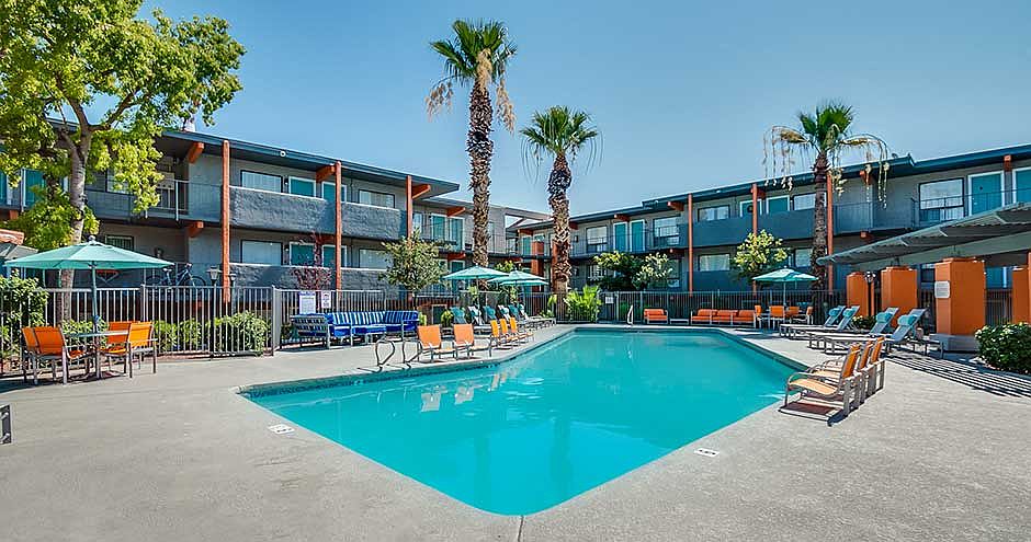 The Venue On Camelback Apartments photo 4