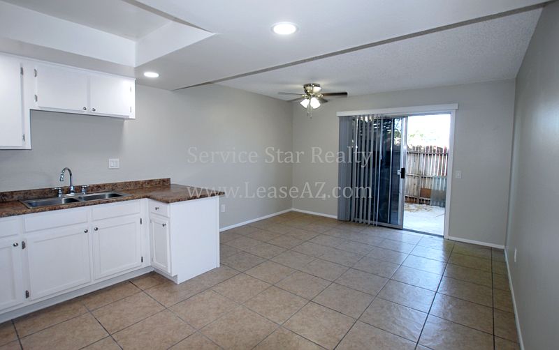 5321 W Campbell Ave photo 2