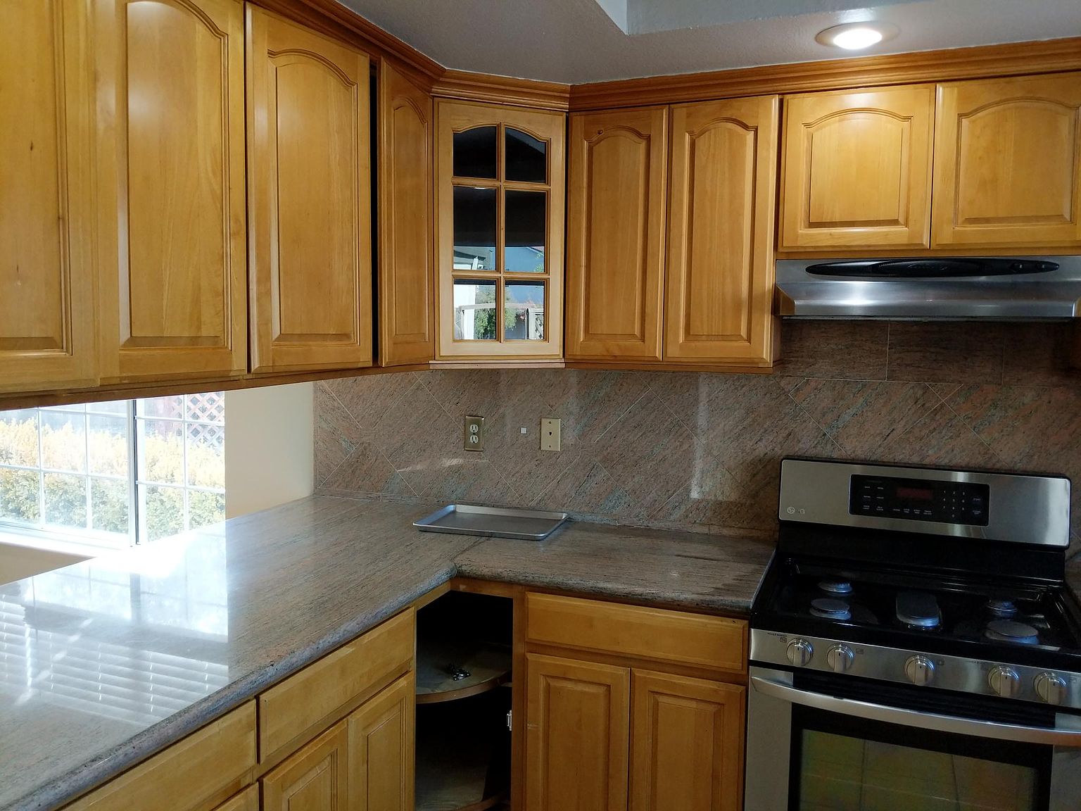 1909 Perrone Cir photo 2