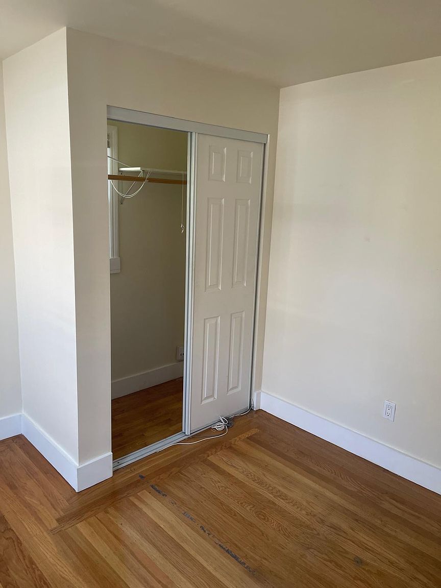 1BR/1BA Apartment on Etna St · Berkeley photo 5