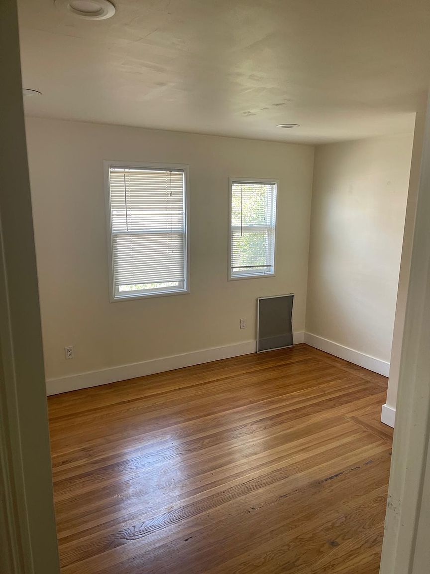 1BR/1BA Apartment on Etna St · Berkeley photo 3