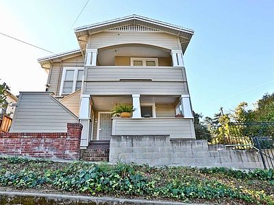 755 Alhambra St photo 2