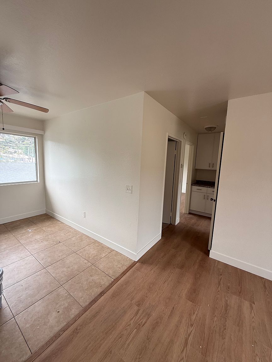 1083 S Mollison Ave photo 3
