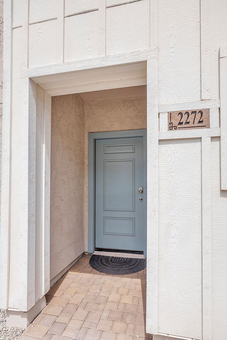 2272 W Harmont Dr Phoenix, AZ 85021 photo 5