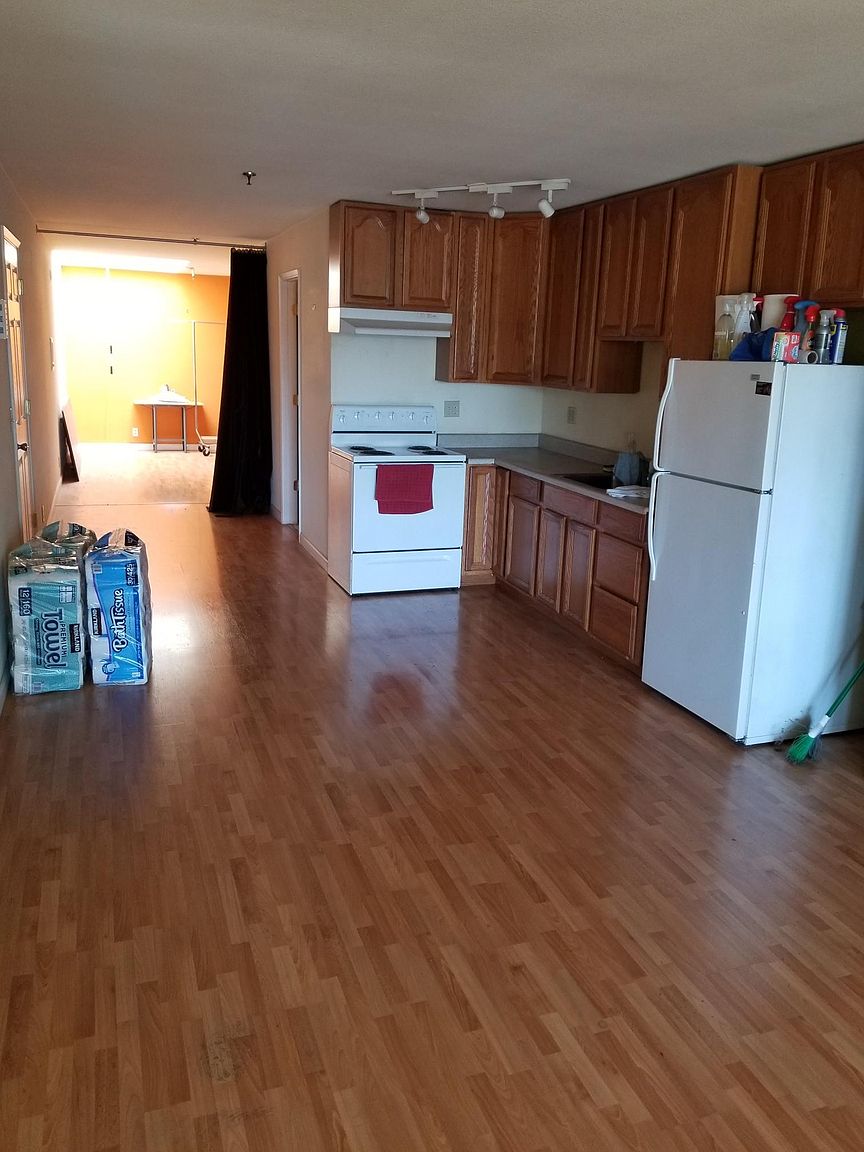 626 8th St photo 3