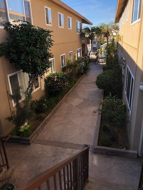 4351 Alabama St photo 2