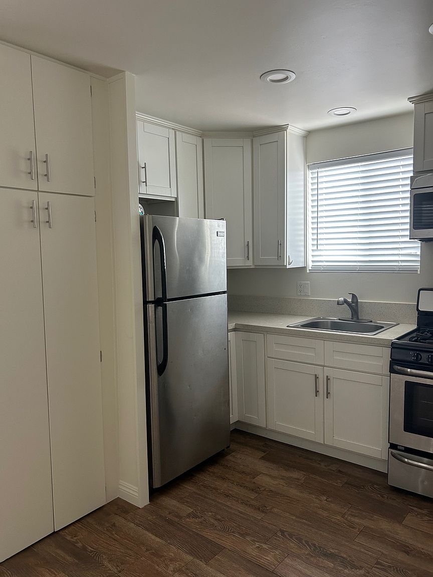 2919 K St photo 3