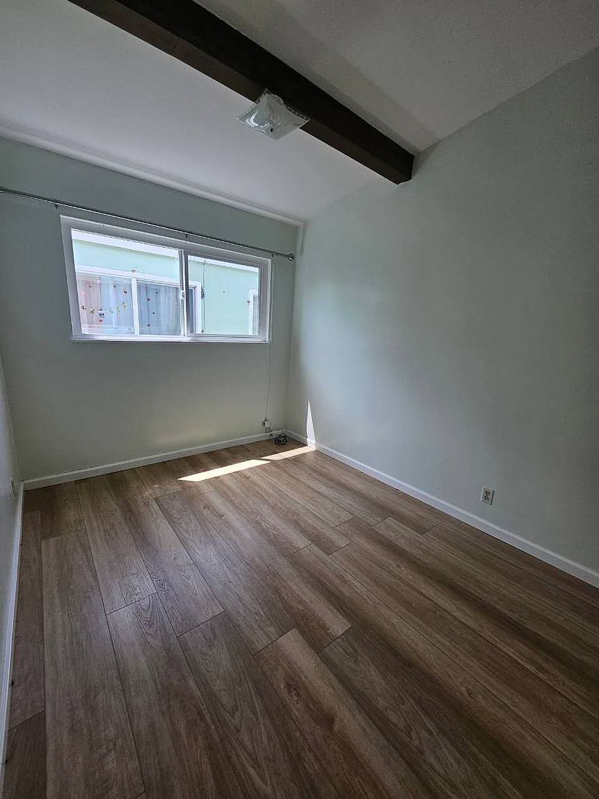 1BR/1BA Other on 7th St · Berkeley photo 5