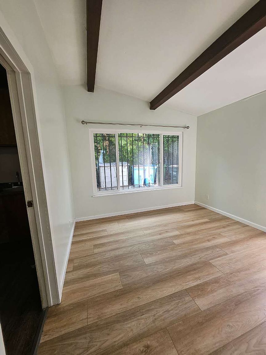 1BR/1BA Other on 7th St · Berkeley photo 2