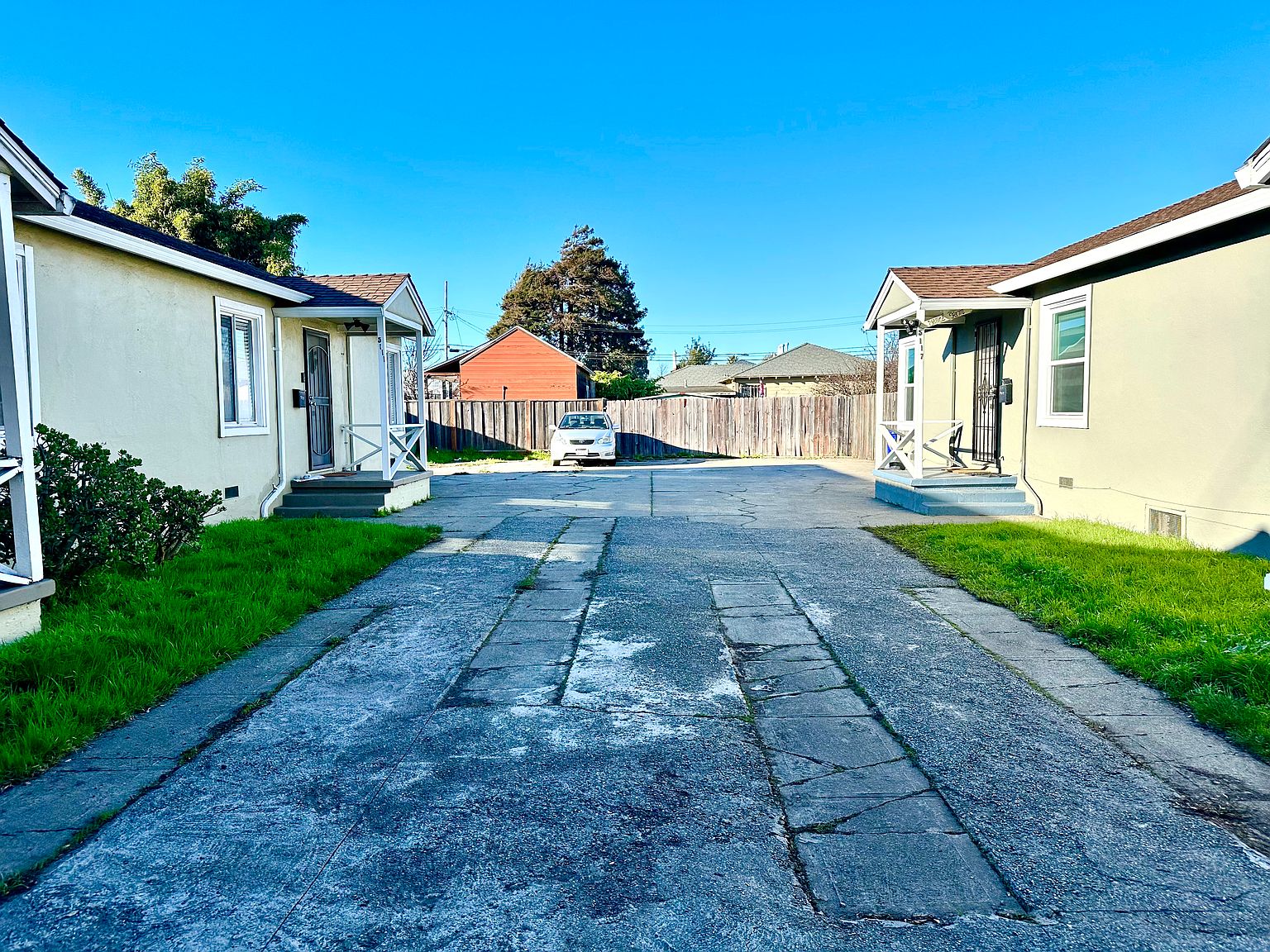 5109 Burlingame Ave photo 2