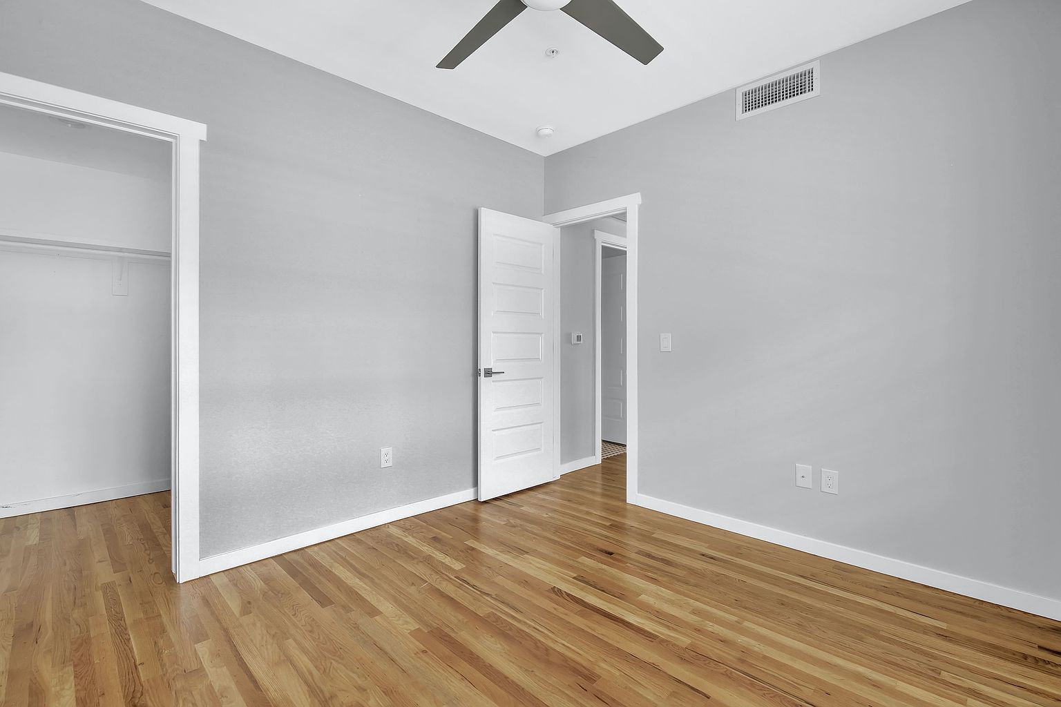 245 W Roosevelt St photo 3
