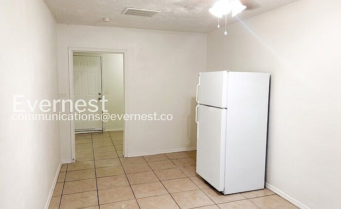 2317 W Adams St Phoenix, AZ 85009 photo 5