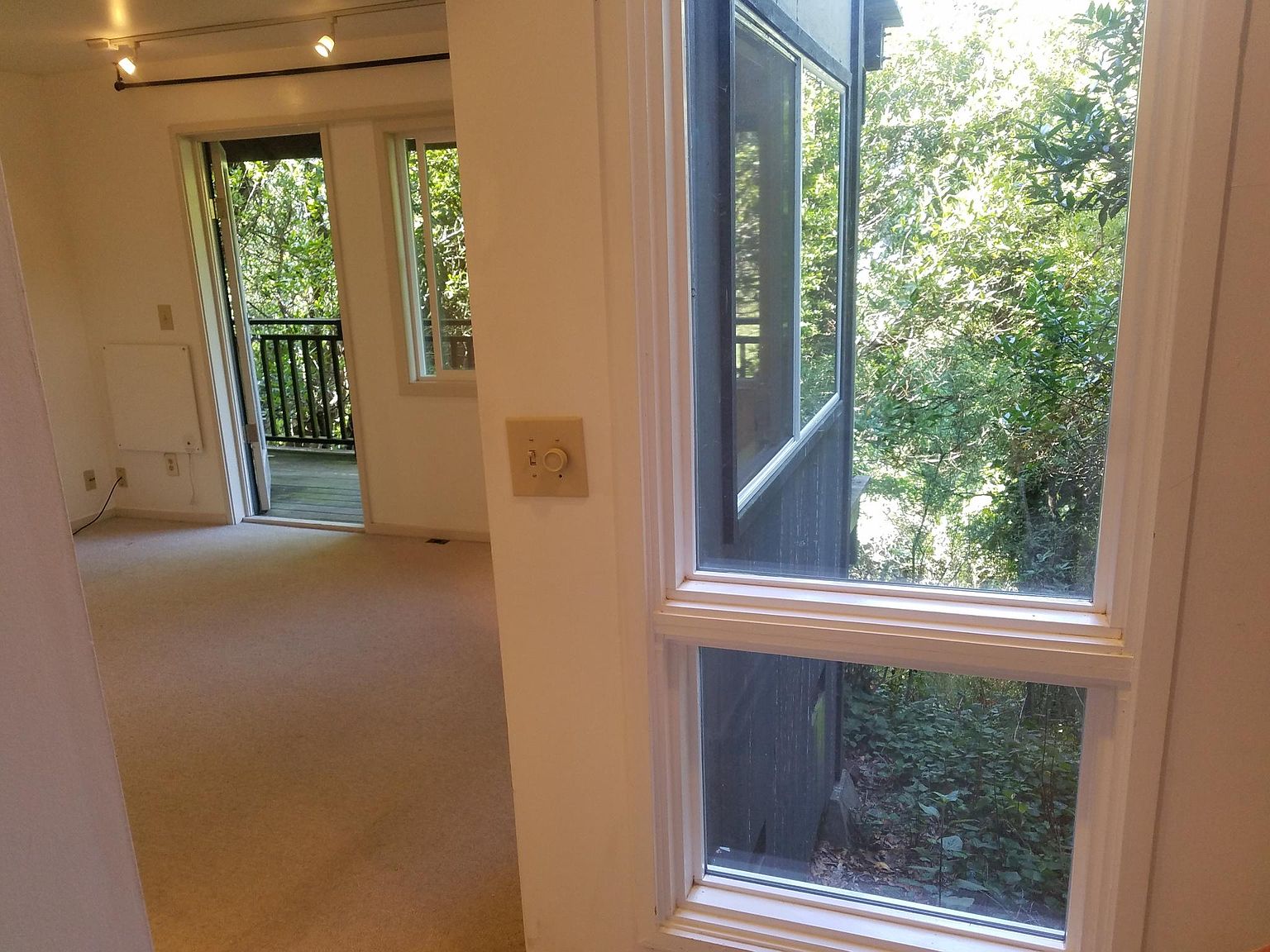 68 Edwards Ave photo 5