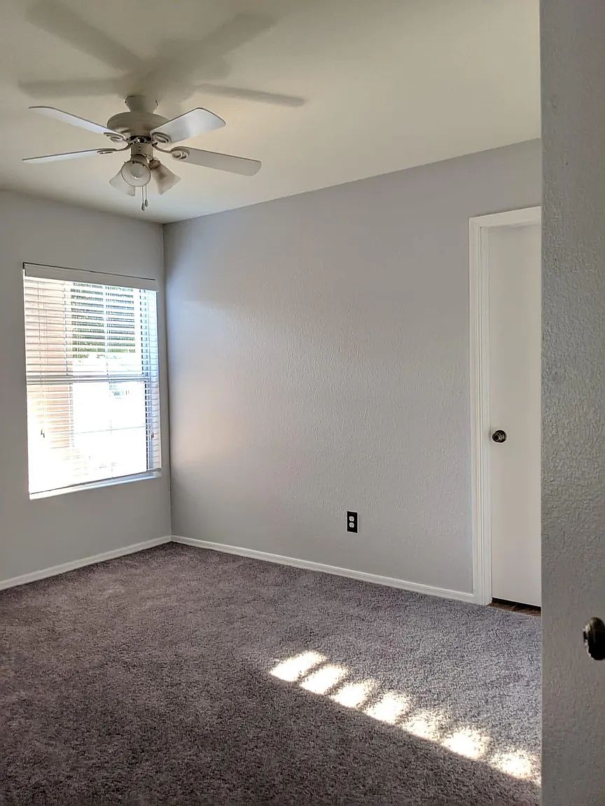 1481 S Sahuaro St photo 3