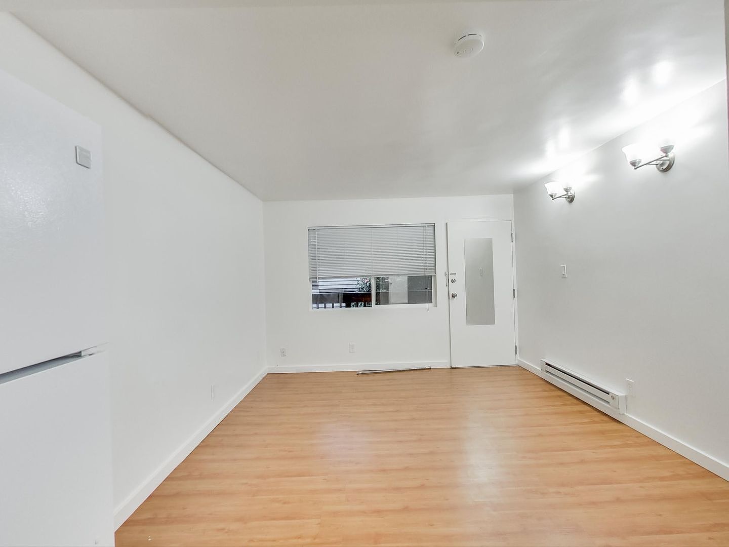 461 24th St photo 3