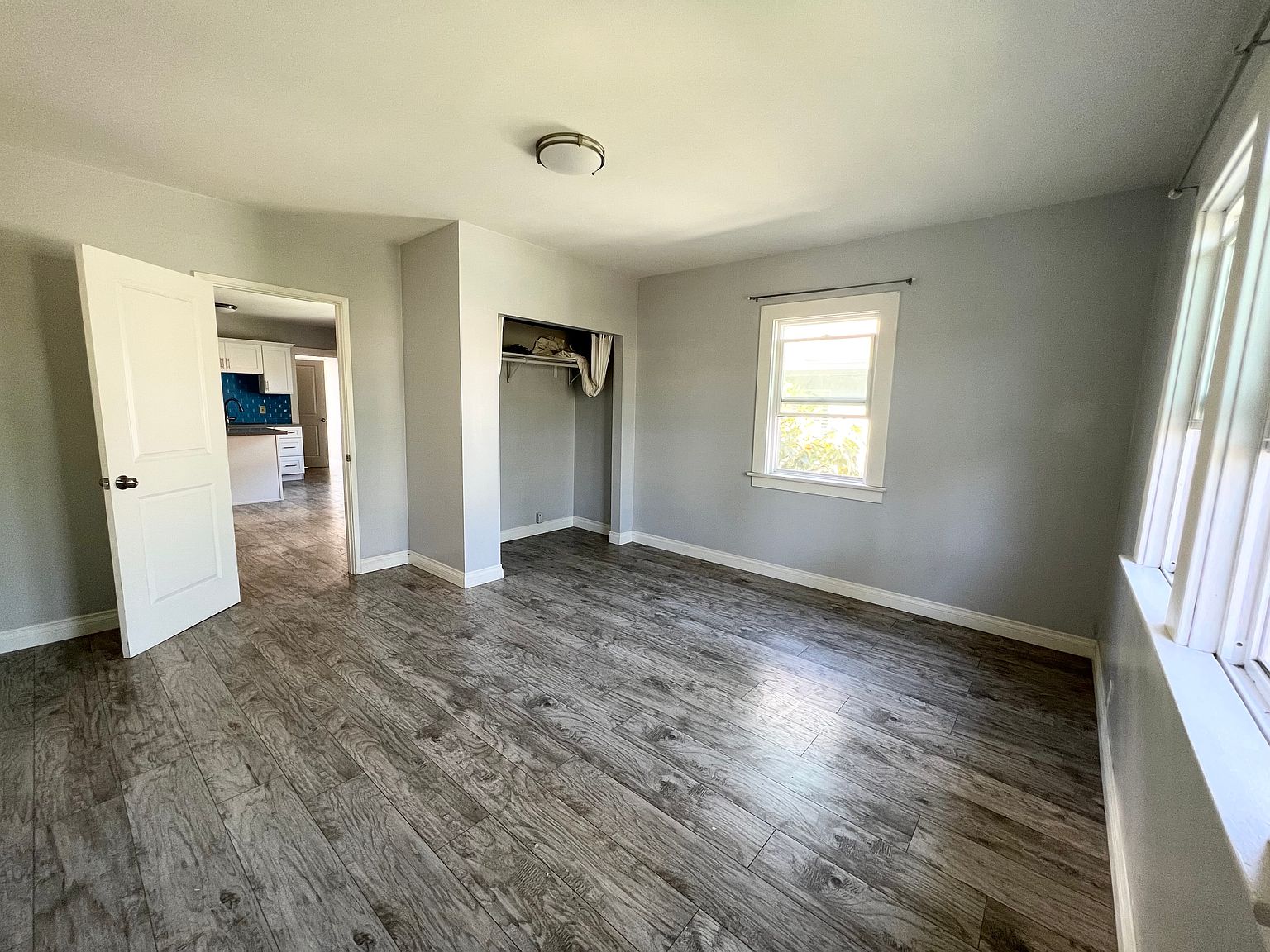 3942 Kansas St photo 4