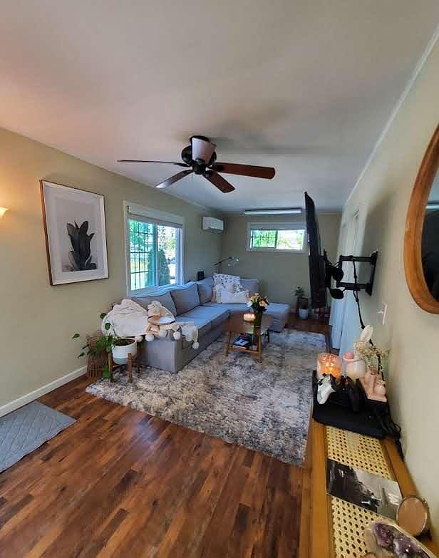 1BR/1BA Single Family House on Windsor River Rd · Windsor photo 3