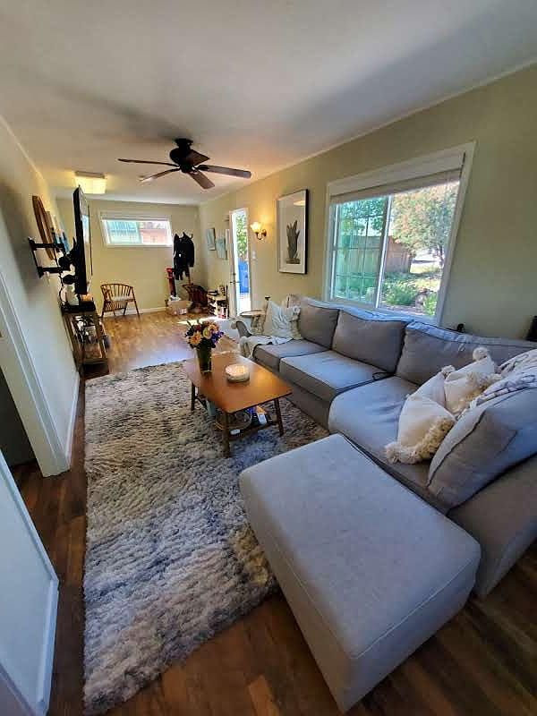 1BR/1BA Single Family House on Windsor River Rd · Windsor photo 2