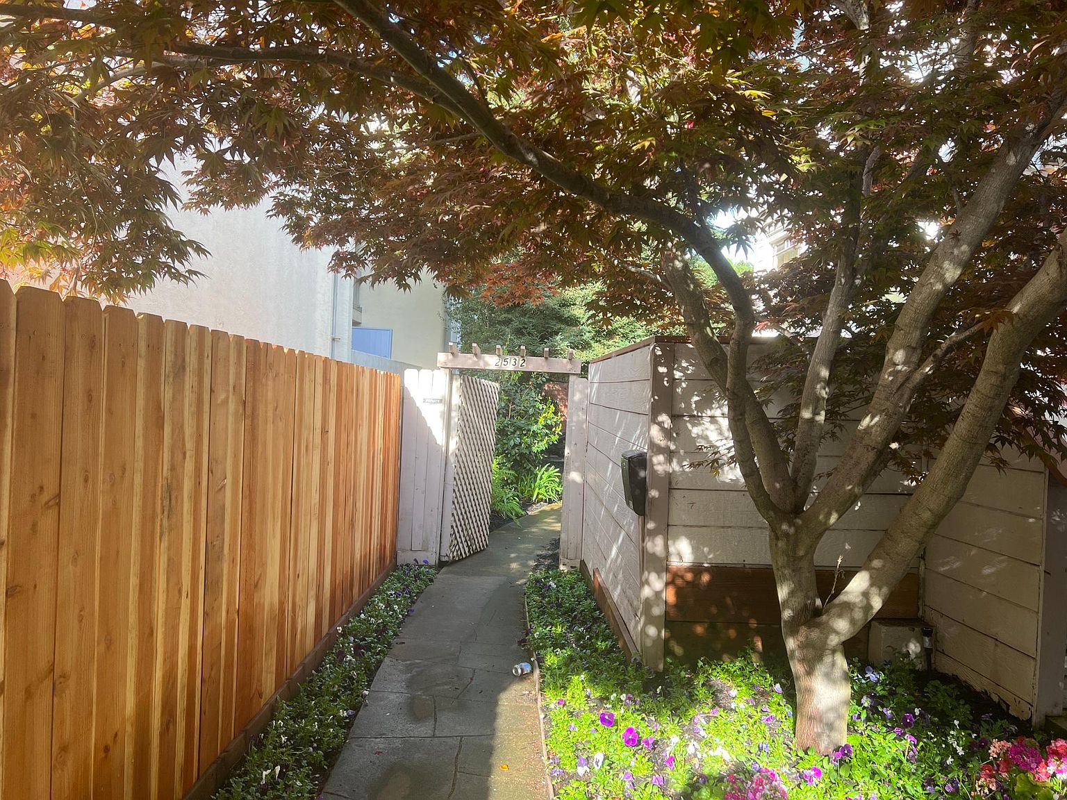 2530 College Ave Berkeley, CA 94704 photo 5