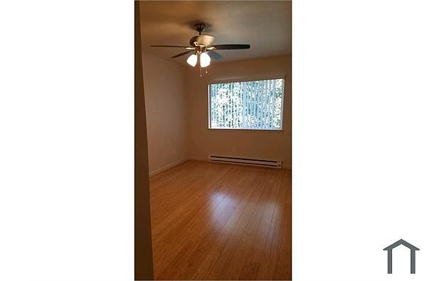 703 Menker Ave photo 4