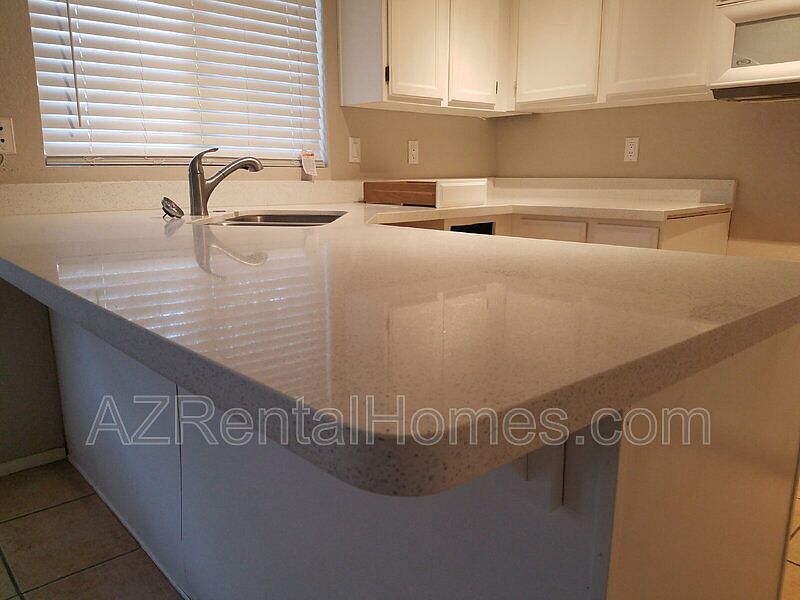 609 E Mesquite Cir Tempe, AZ 85288 photo 4