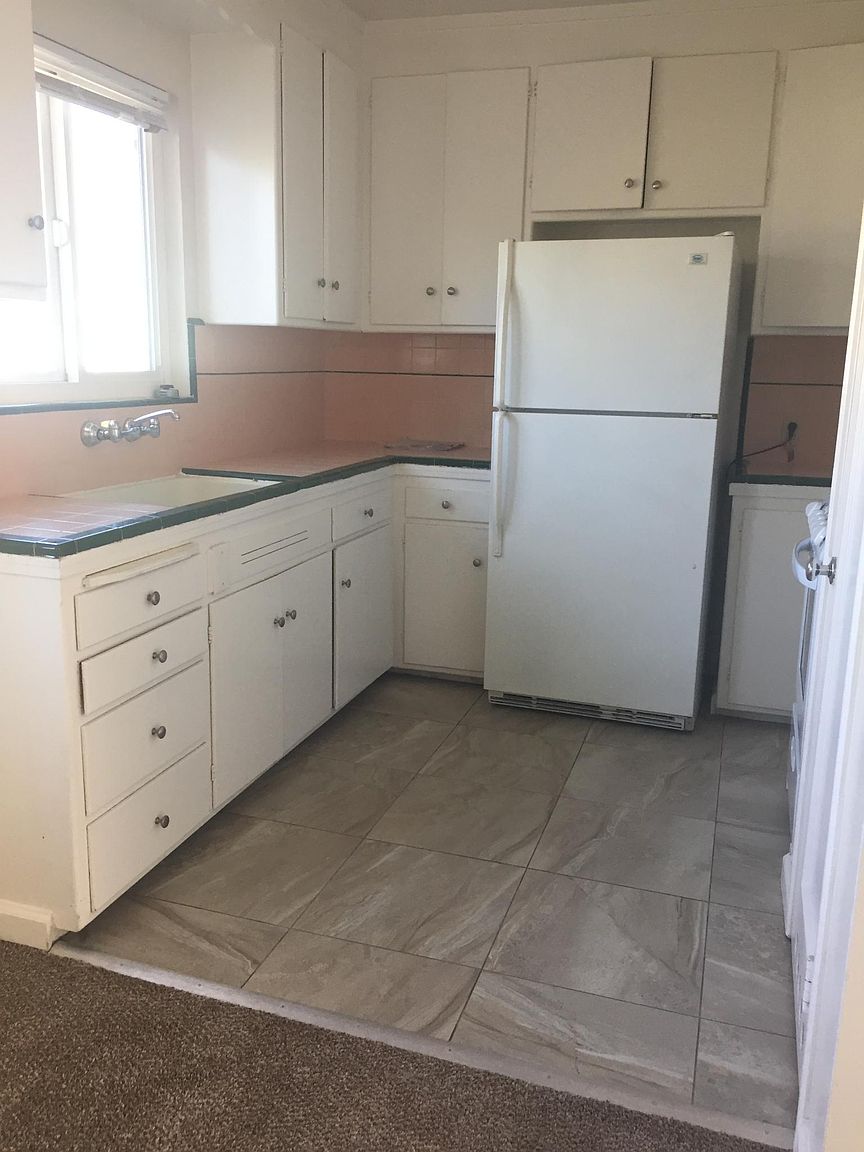 1482 Santa Rosa St photo 2