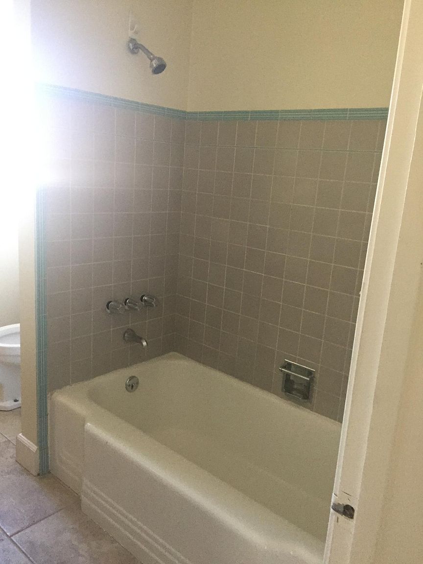 1482 Santa Rosa St photo 4