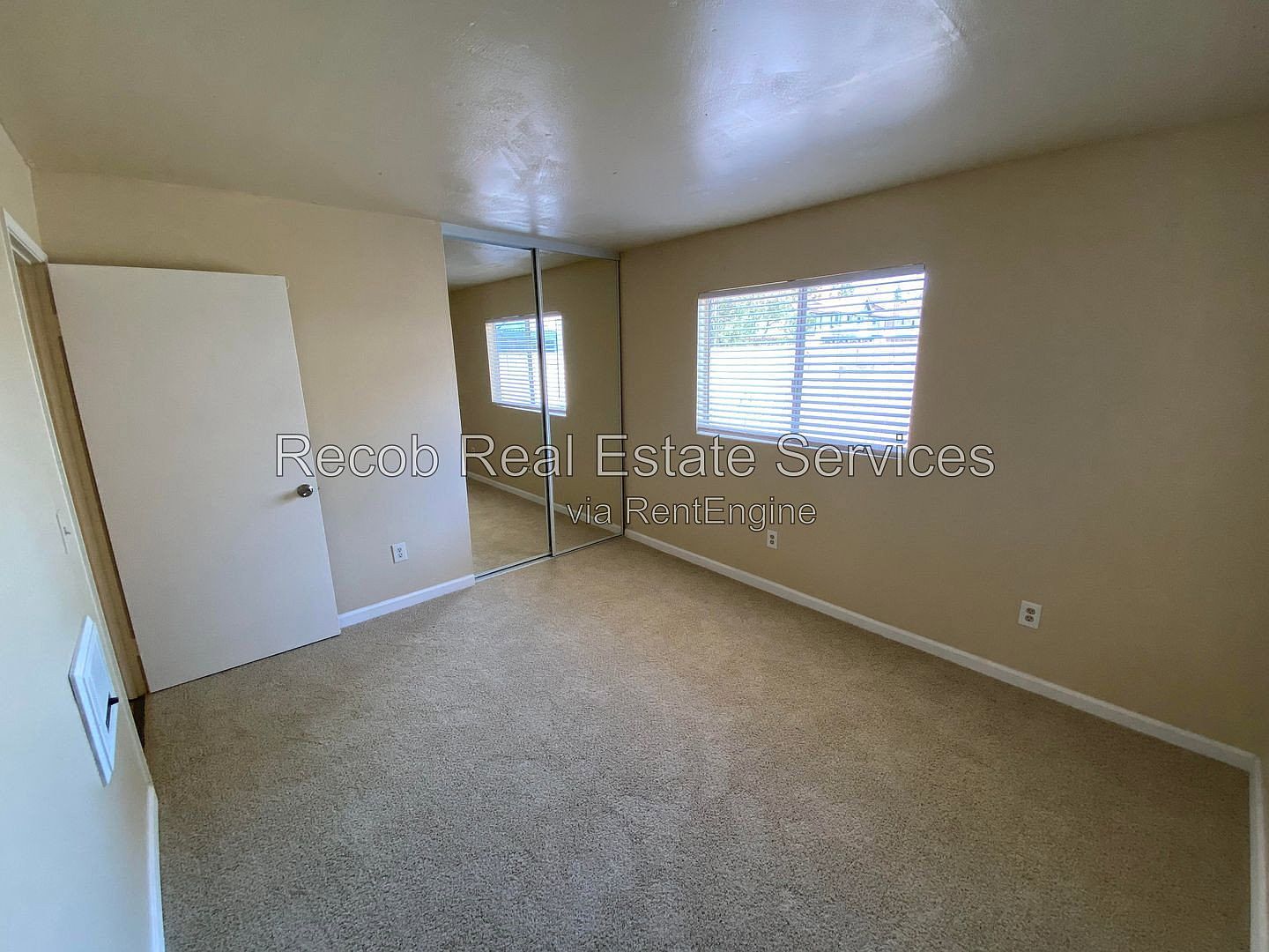 716 Broadway photo 5