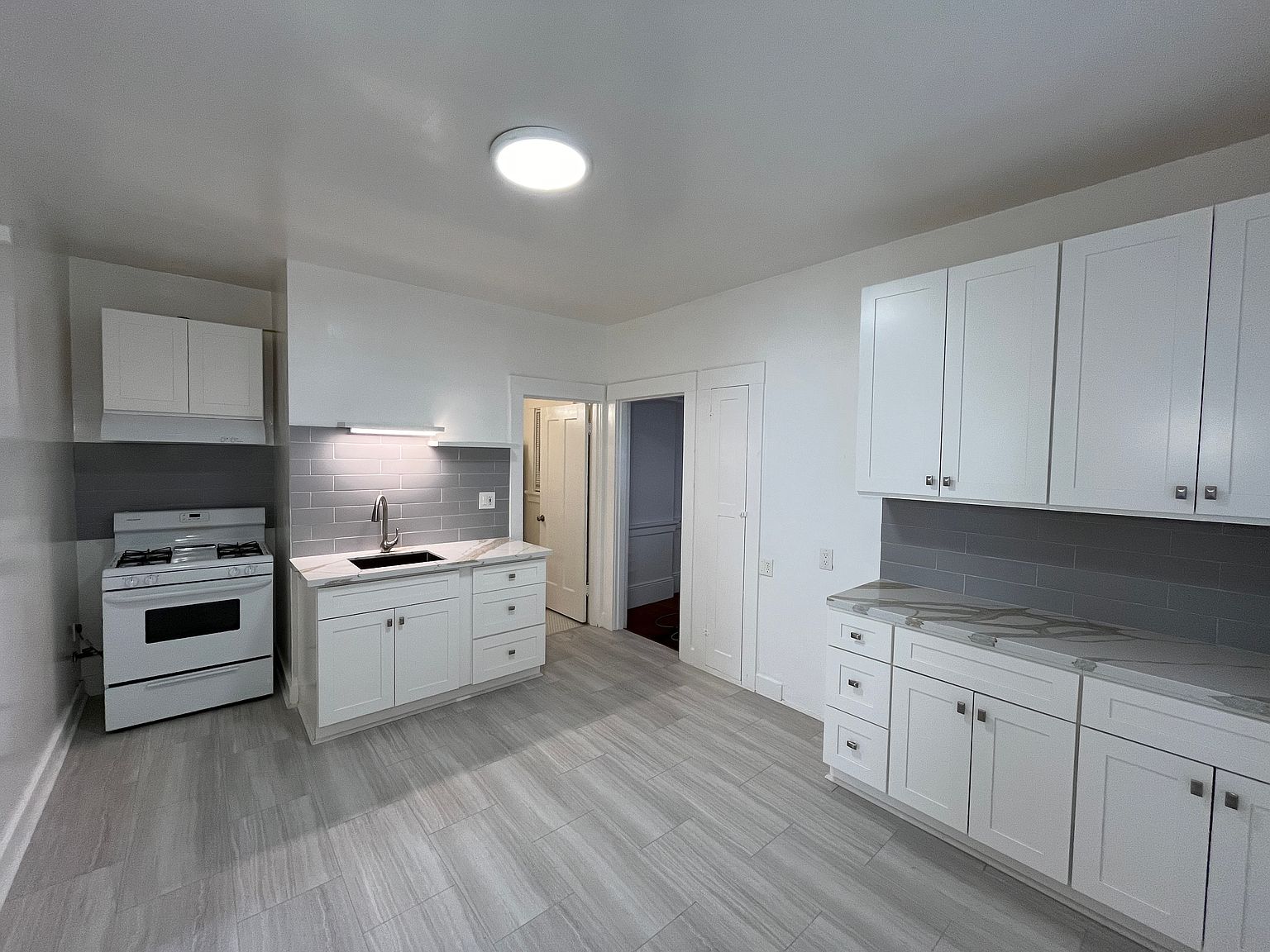 1002 Estudillo St photo 2
