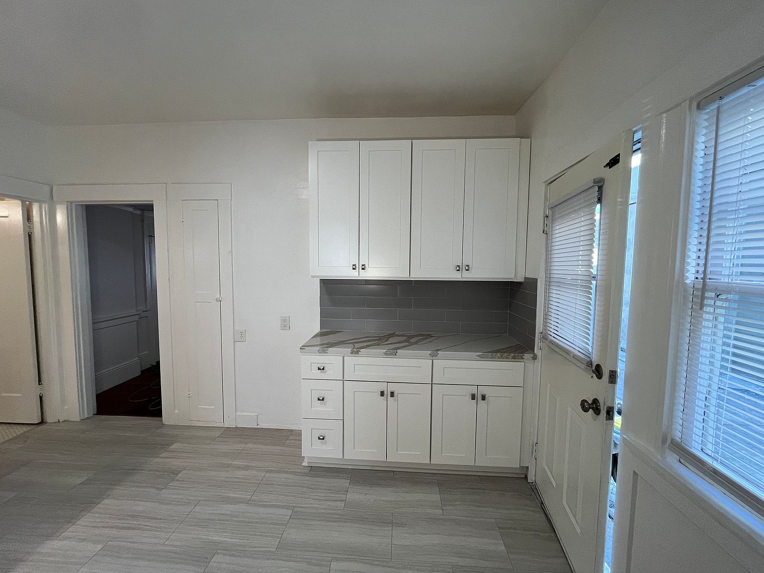 1002 Estudillo St photo 4